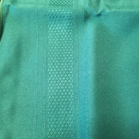 CHRISTMAS ON MAIN STREET Dinner Napkins NEVER USED - Picture 5 of 9